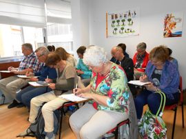 Estudio Sampere - Senioren im Klassenzimmer